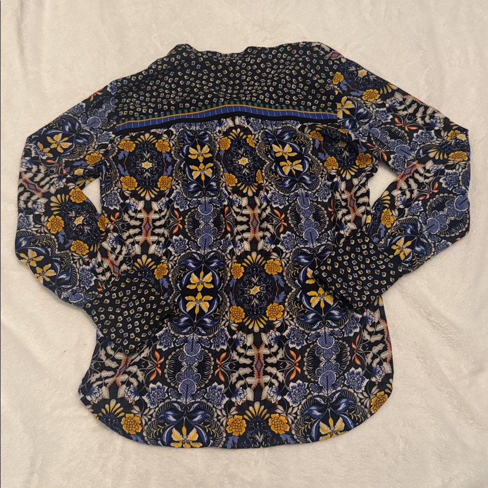 LOFT Petite Mixed Print Long Sleeve Blouse Navy Yellow Size PS - Picture 3 of 3